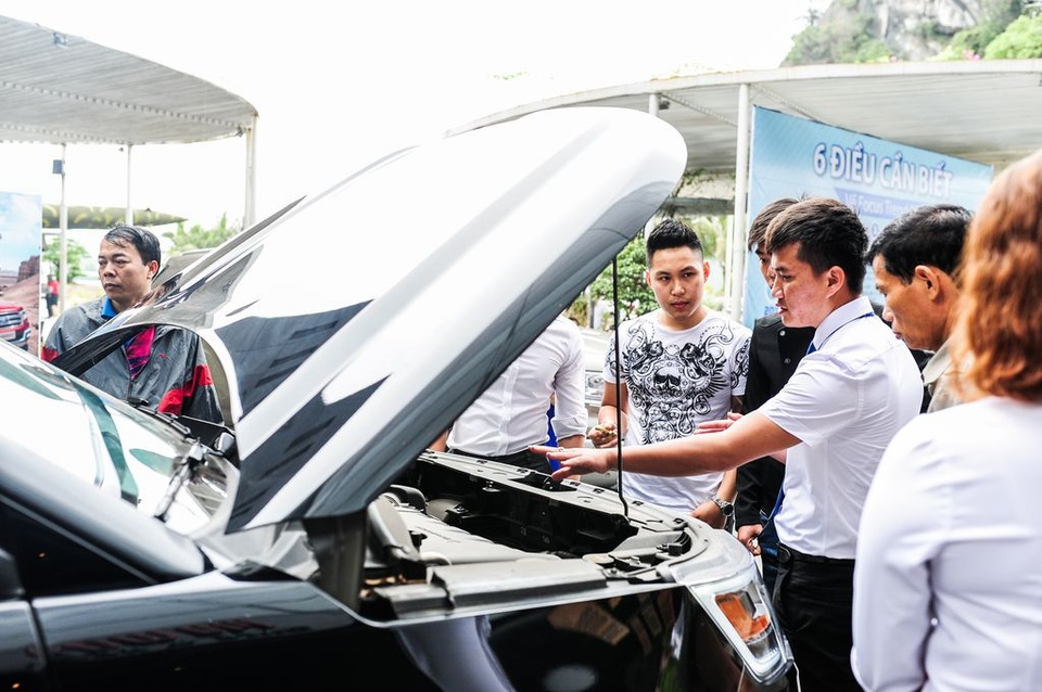 Sôi động Chương trình Lái thử xe & Bảo dưỡng lưu động Ford Roadshow 2017 - 5 Sôi động Chương trình Lái thử xe & Bảo dưỡng lưu động Ford Roadshow 2017 - 5