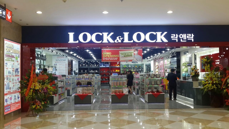 Săn lùng Combo hộp đựng thực phẩm LOCK&LOCK giá sốc chưa từng có - 1 Lock&Lock đã nhận giải thưởng “Thương hiệu Quốc dân 2017” tại Hàn Quốc.