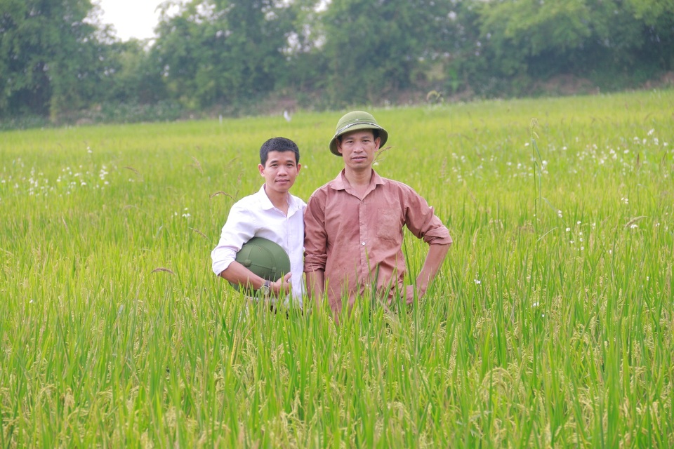 Chàng trai trẻ "ngược dòng" gặt hái thành công từ hạt gạo quê hương - 2 Chàng trai trẻ "ngược dòng" gặt hái thành công từ hạt gạo quê hương - 2