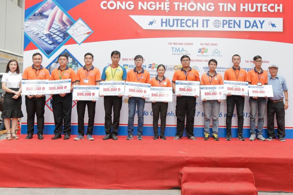 Hơn 1.000 vị trí tuyển dụng cho sinh viên CNTT tại “HUTECH IT Open Day” - 2 Doanh nghiệp tham gia ngày hội trao nhiều phần học bổng giá trị cho sinh viên ngành Công nghệ thông tin HUTECH