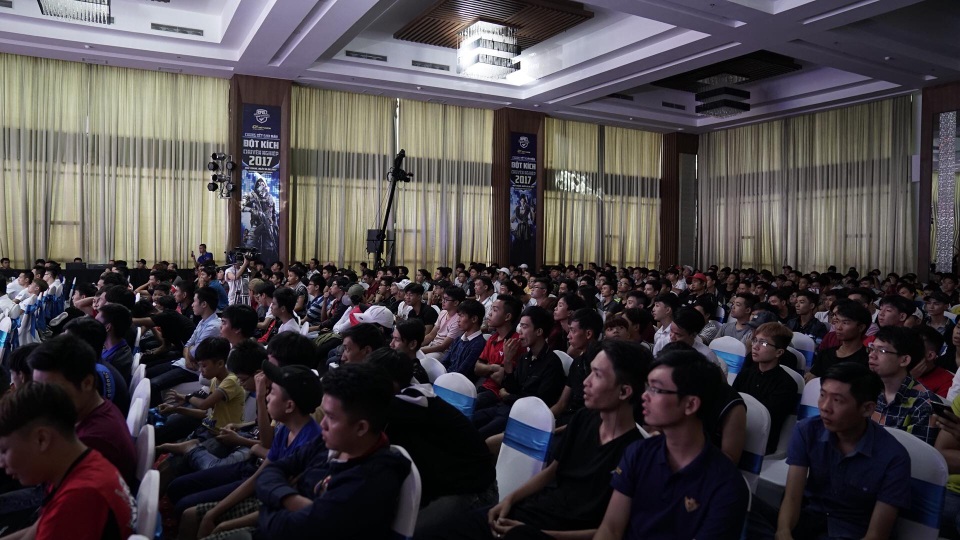 Đột Kích đã tìm được quán quân giải chuyên nghiệp với giải thưởng trị giá 150 triệu đồng - 3 Sức hút của giải đấu chuyên nghiệp Đột Kích với cộng đồng game thủ