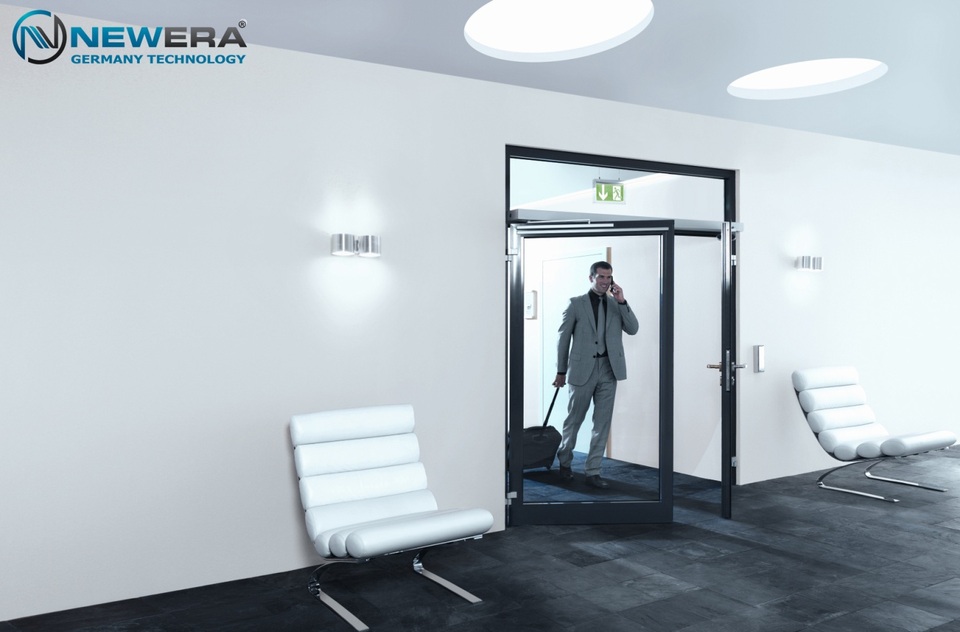 NewEra - Thiết bị, phụ kiện nội thất nhà bếp và cửa cho gia đình hiện đại. - 4 Với tiêu chuẩn CE dành cho thị trường EU và ANSI 2 dành cho thị trường Hoa Kì, khoá cửa NewEra mang đến một định mức an toàn với chuẩn mực cao cấp hàng đầu thế giới.