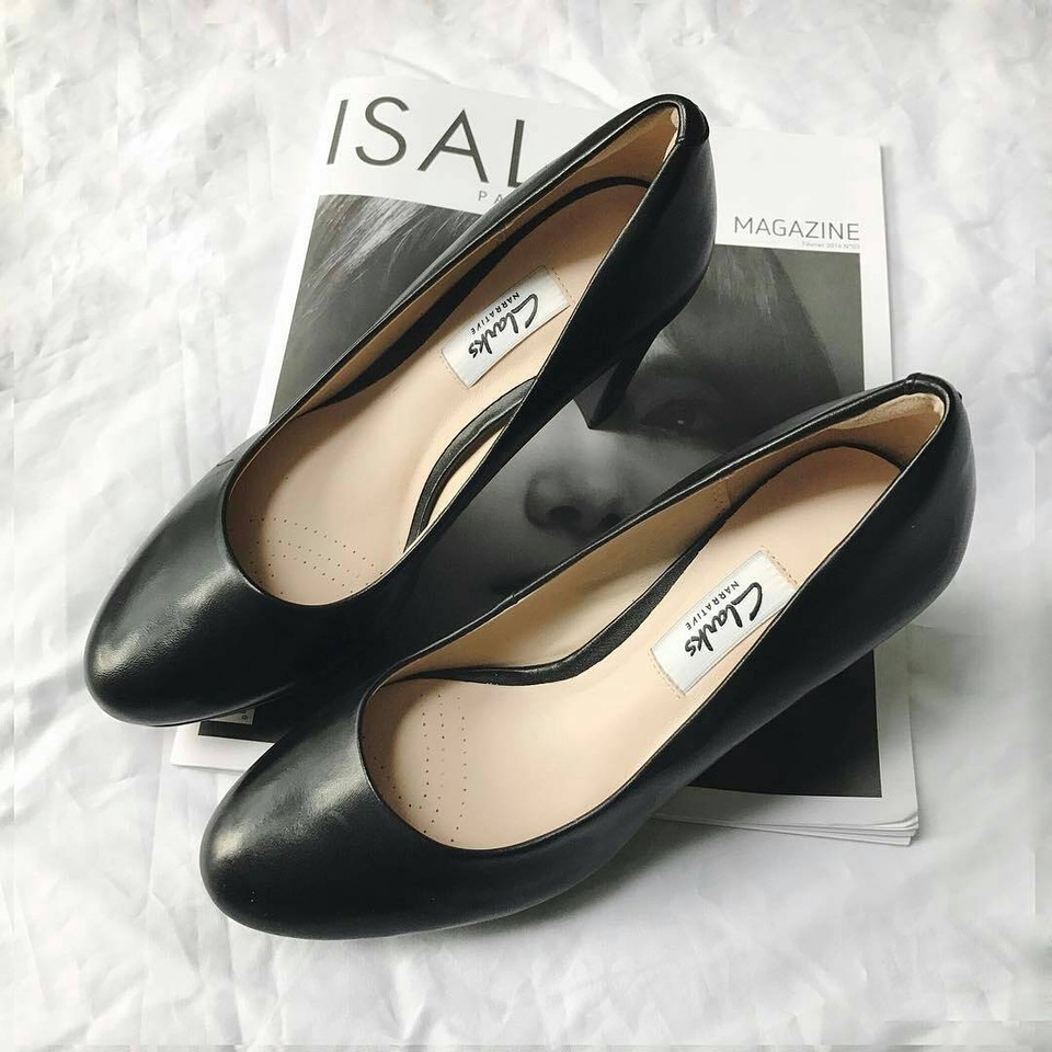 Hoàng Phúc giảm đến 50% tất cả sản phẩm thời trang hàng hiệu tại Clearance Sale tháng 7 - 7 Giày cao gót Clarks Kelda Hope dành cho các quý cô giá 3,390,000 VNĐ giảm 50% chỉ còn 1,695,000 VNĐ
