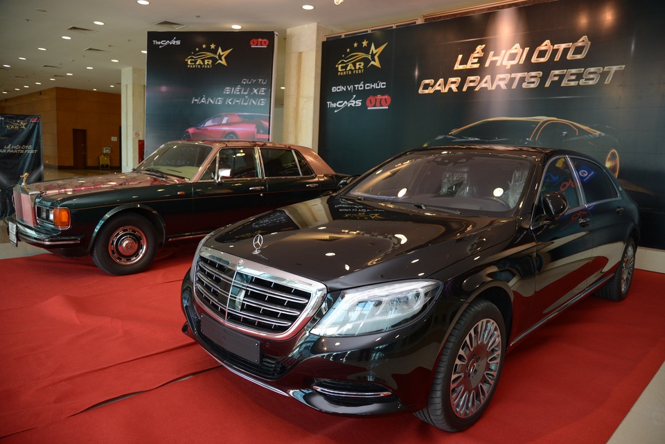 Car Parts Fest - Lễ hội ô tô nhiều điểm mới lạ chưa từng có ở Việt Nam - 2 Siêu xe Rolls-Royce và Maybach được trưng bày tại họp báo ra mắt hôm 22/7