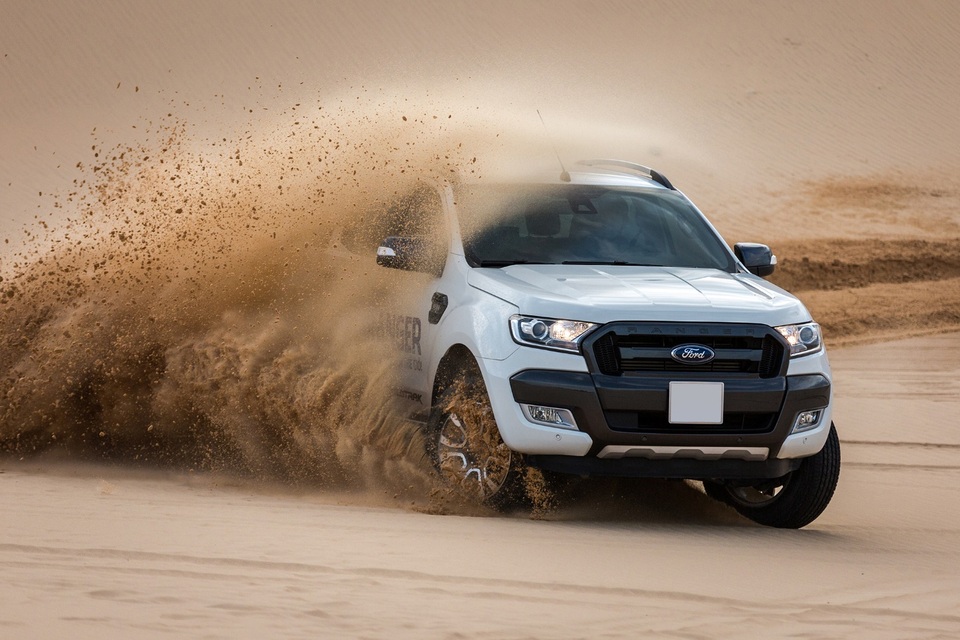 Trải nghiệm nhanh Ford Ranger 2017 với hệ thống định vị hữu ích - 5 Trải nghiệm nhanh Ford Ranger 2017 với hệ thống định vị hữu ích - 5