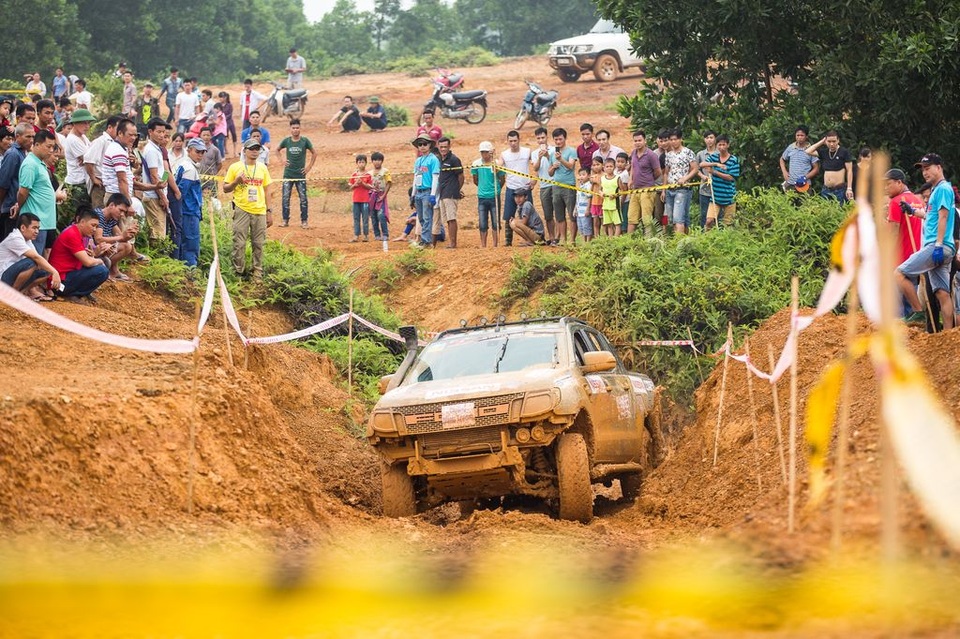 Màn trình diễn ấn tượng của Ford Ranger tại VOC 2017 - Gừng càng già càng cay - 5 Màn trình diễn ấn tượng của Ford Ranger tại VOC 2017 - Gừng càng già càng cay - 5
