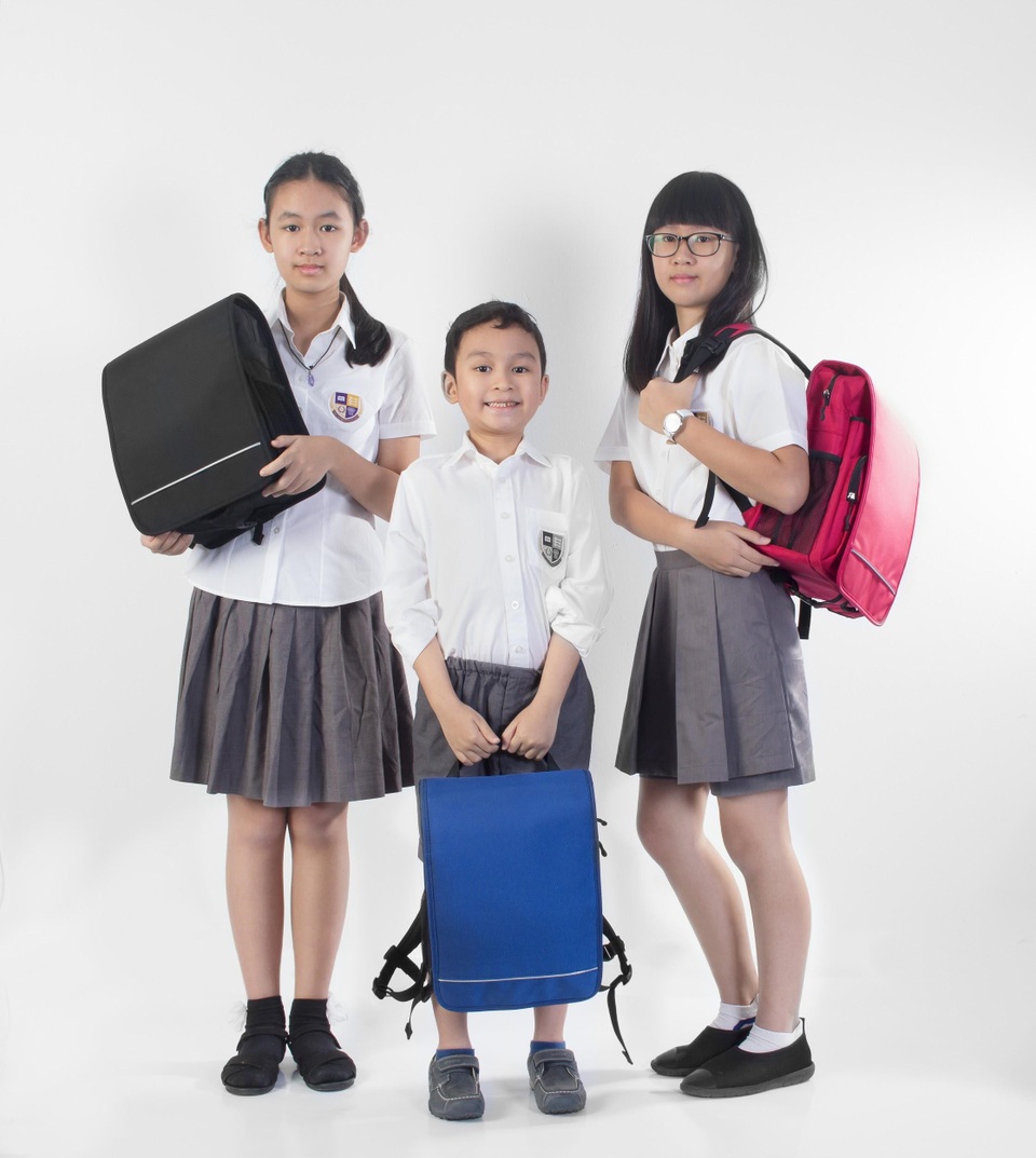 Phụ huynh "phát sốt" với balo chống gù của Nhật dành riêng cho trẻ em Việt Nam - 4 Sản phẩm hiện đang được đông đảo người dùng, đặc biệt là các ông bố bà mẹ chọn mua cho con em mình.