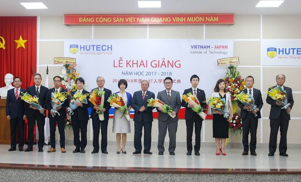 Khai giảng chương trình Đại học chuẩn Nhật Bản tại HUTECH - 1 Lễ khai giảng của chương trình Đại học chuẩn Nhật Bản có sự tham gia của các khách mời đặc biệt đến từ Nhật Bản