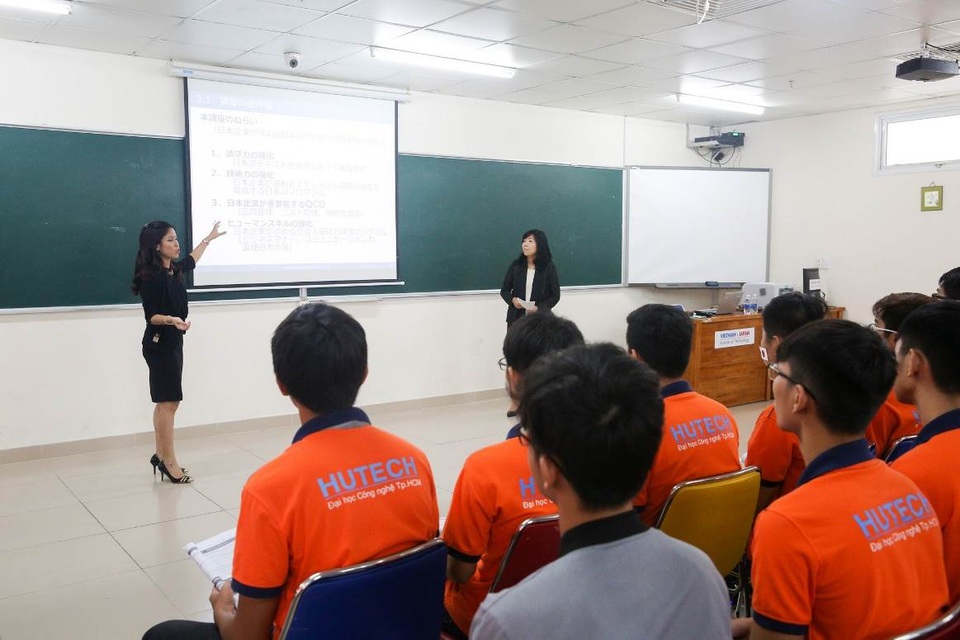 Khai giảng chương trình Đại học chuẩn Nhật Bản tại HUTECH - 3 VJIT hiện đào tạo 18 ngành nghề theo đặt hàng của các doanh nghiệp Nhật Bản tại Việt Nam và Nhật Bản