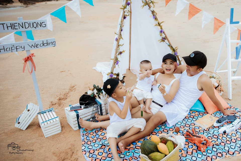 Câu chuyện lập nghiệp bằng nghề trang điểm của cô gái nghèo đất Quảng Bình - 3 Câu chuyện lập nghiệp bằng nghề trang điểm của cô gái nghèo đất Quảng Bình - 3