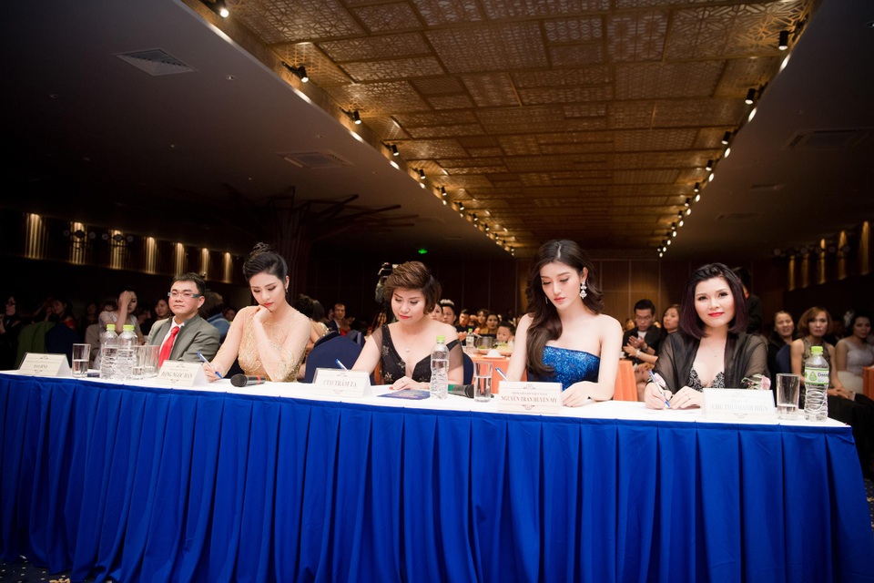 Cuộc thi Tram’s Super Stars tạo cú hích cho cộng đồng kinh doanh - 6 Ban giám khảo cuộc thi Tram’s Super Stars