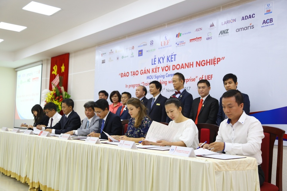 UEF công bố chính sách học bổng tuyển sinh 2018 - 3 Cơ hội nhận học bổng 50% toàn khóa học từ các doanh nghiệp