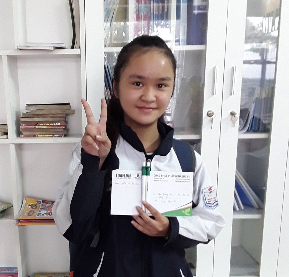 Con hổng kiến thức toán, làm sao để con yêu học toán trở lại? - 5 Bạn Lương Ngọc Hà, lớp 7 (Hà Nội) đặc biệt sợ môn hình học, điểm đầu vào được 2. Sau 3 tháng, con đã rất thích học hình, mong đến giờ hình.