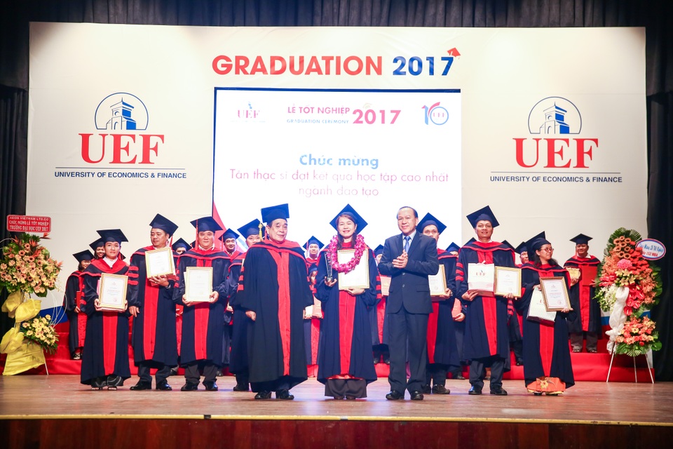 Học thạc sỹ từ những kinh nghiệm thực tế để thành công - 3 Các tân thạc sĩ của UEF được vinh danh trong ngày Lễ tốt nghiệp