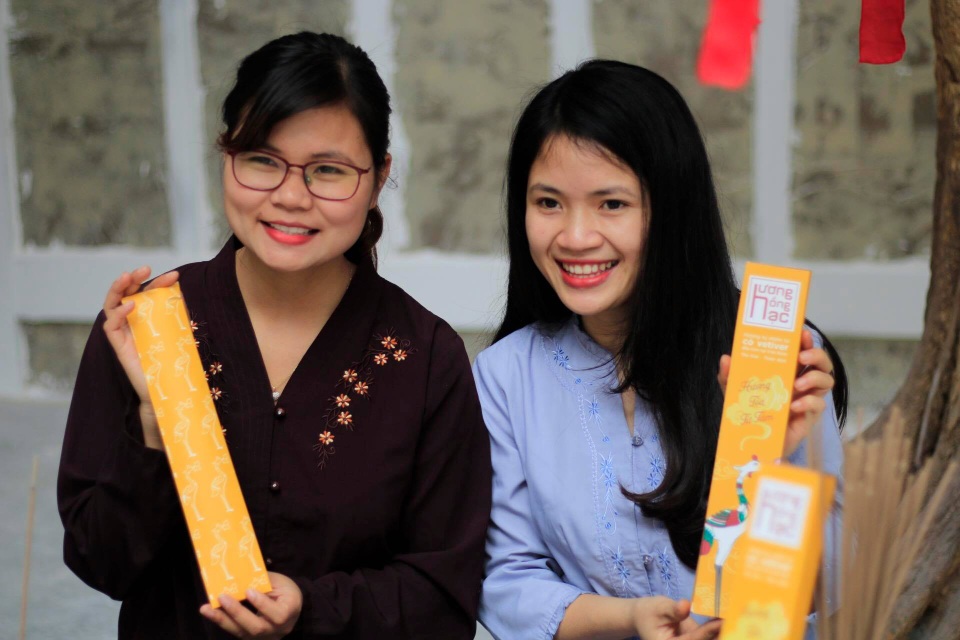 Bất ngờ với cách lưu giữ văn hóa dân gian của người trẻ - 1 Bất ngờ với cách lưu giữ văn hóa dân gian của người trẻ - 1