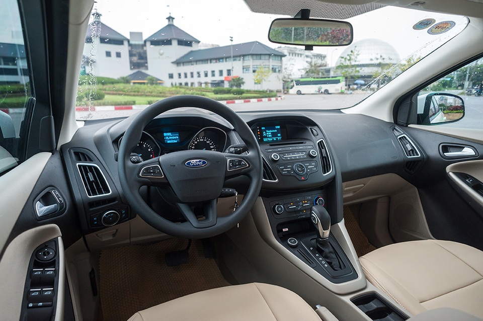 Khách hàng Việt nói gì về Ford Focus Trend? - 5 Khách hàng Việt nói gì về Ford Focus Trend? - 5