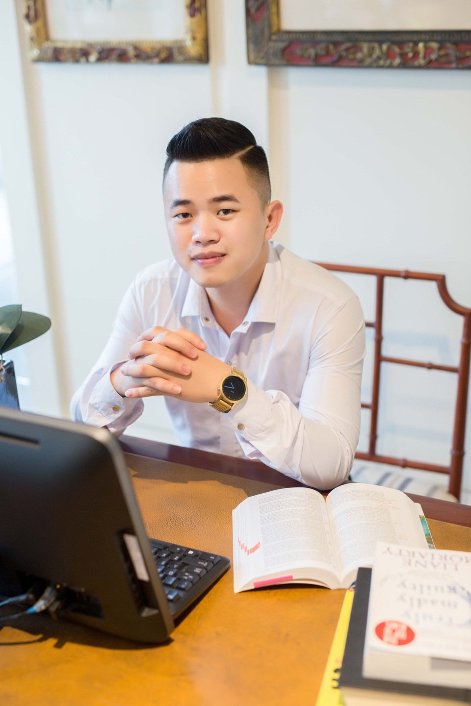 Sinh viên CNTT tốt nghiệp thu nhập 10.000 USD mỗi tháng - 1 Chàng trai trẻ sinh năm 1991, Vũ Văn Hoàng.