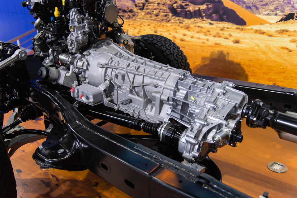 Tìm hiểu chi tiết “siêu bán tải” Ford Ranger Raptor sắp về Việt Nam - 4 Tìm hiểu chi tiết “siêu bán tải” Ford Ranger Raptor sắp về Việt Nam - 4