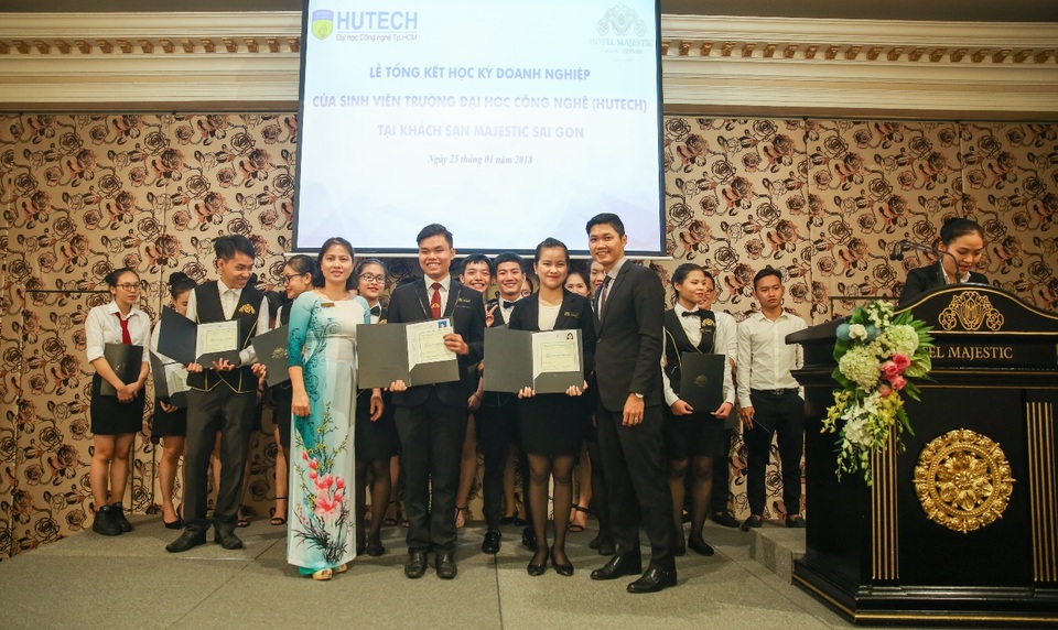 5 lợi thế vượt trội khi chọn mô hình Đại học - doanh nghiệp - 3 Sinh viên Đại học HUTECH có thể tham gia các Học kỳ doanh nghiệp từ 2,5 đến 4 tháng
