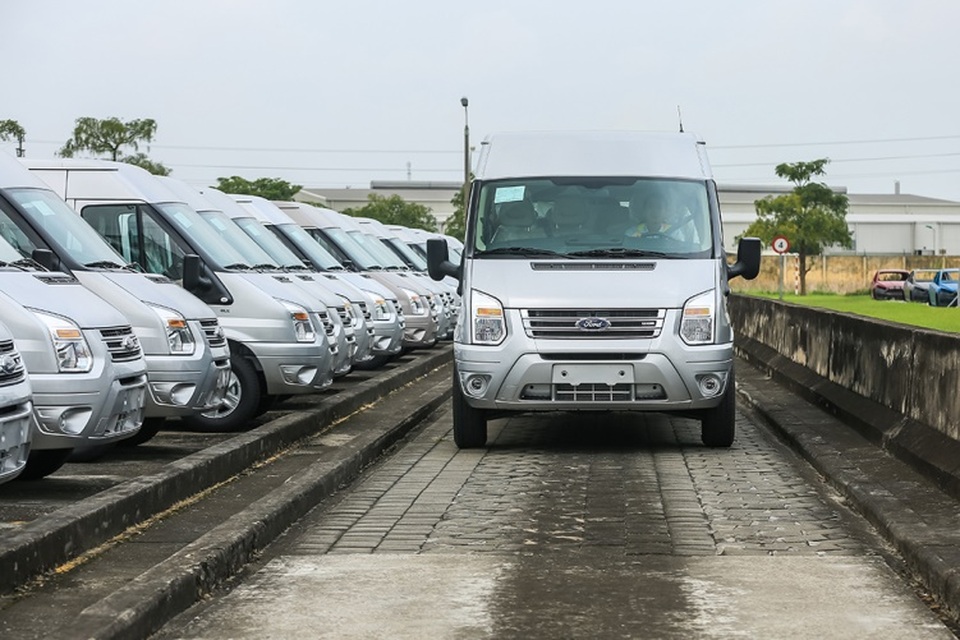 Mẫu minibus 16 chỗ nào hấp dẫn nhất hiện nay? - 4 Mẫu minibus 16 chỗ nào hấp dẫn nhất hiện nay? - 4