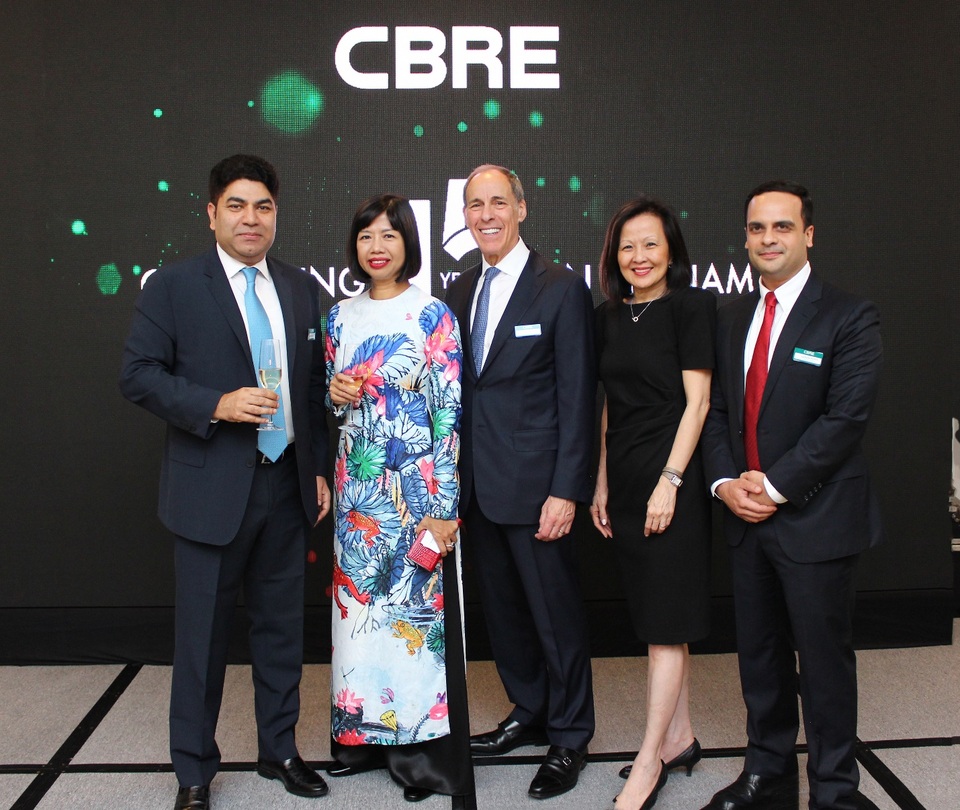 CBRE – 15 năm đồng hành cùng thị trường BĐS Việt Nam - 1 Tập thể lãnh đạo CBRE khu vực Châu Á – Thái Bình Dương
