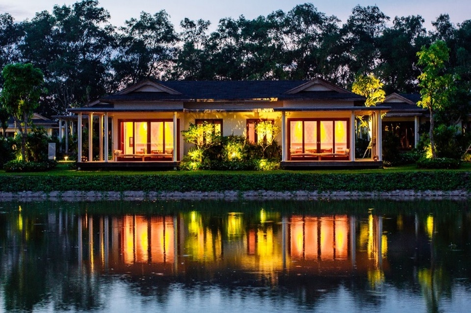 Tỷ phú ngành khách sạn Adrian Zecha cảm mến miền sông nước Cần Thơ - 2 Du khách có thể hưởng trọn vẻ đẹp cảnh quan sông nước miền Tây tại Azerai Cần Thơ