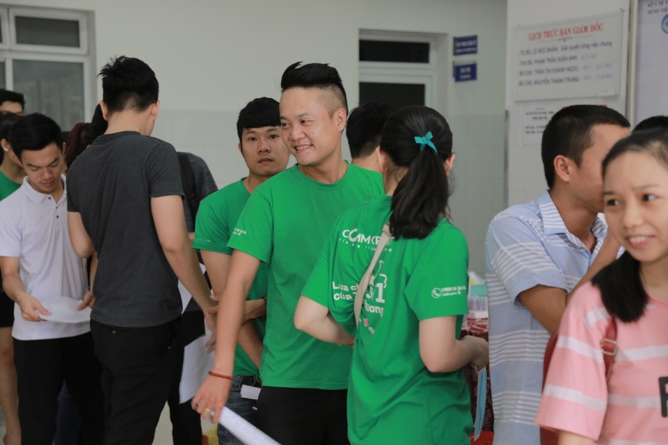 Ngân hàng VPBank kêu gọi được hơn 1.000 đơn vị máu - 6 Ngân hàng VPBank kêu gọi được hơn 1.000 đơn vị máu - 6
