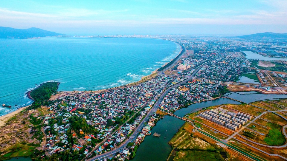 Cơ hội đầu tư đất nền Eco Charm Premier Island hấp dẫn nhất Đà Nẵng - 1 (Hạ tầng và vị trí đắc địa củua Quận Liên Chiểu đang hấp dẫn các nguồn đầu tư lớn)