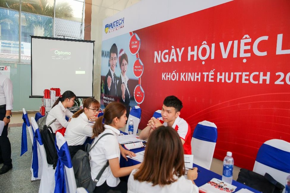 3 “đặc điểm nhận diện” nổi bật của sinh viên Marketing HUTECH - 3 Sinh viên HUTECH tự tin ứng tuyển tại Ngày hội việc làm ngay tại trường