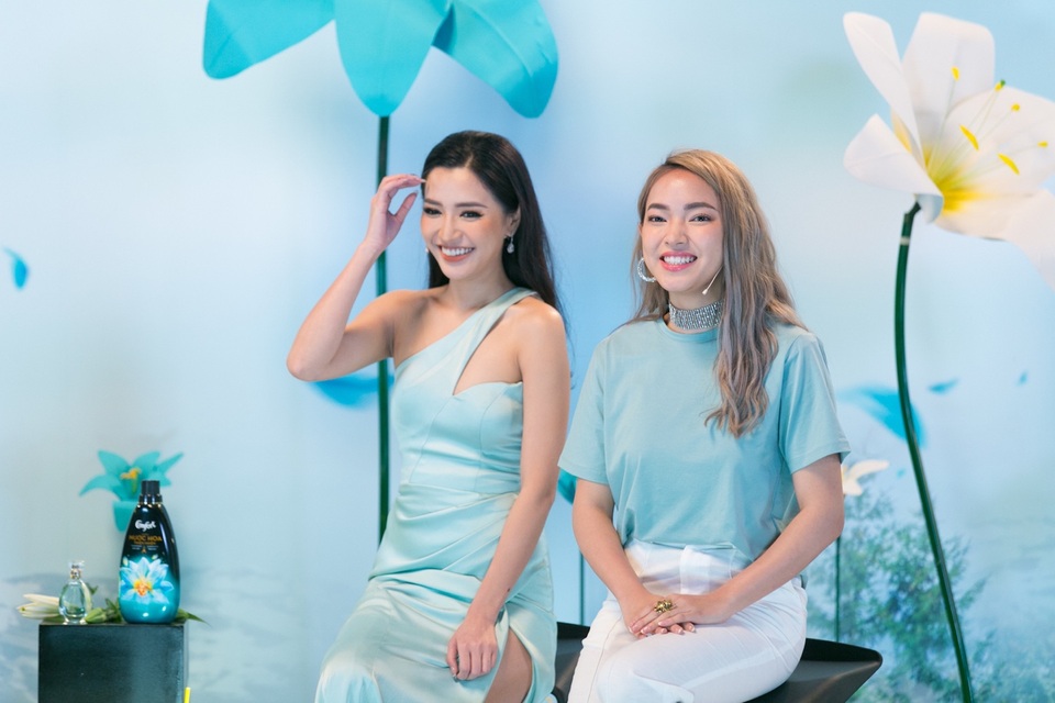 Bích Phương lại "bỏ bùa" fans với thần thái vô cùng kiêu sa - 3 Thần thái nhưng cũng không quên “chọc cười fan đâu nhé