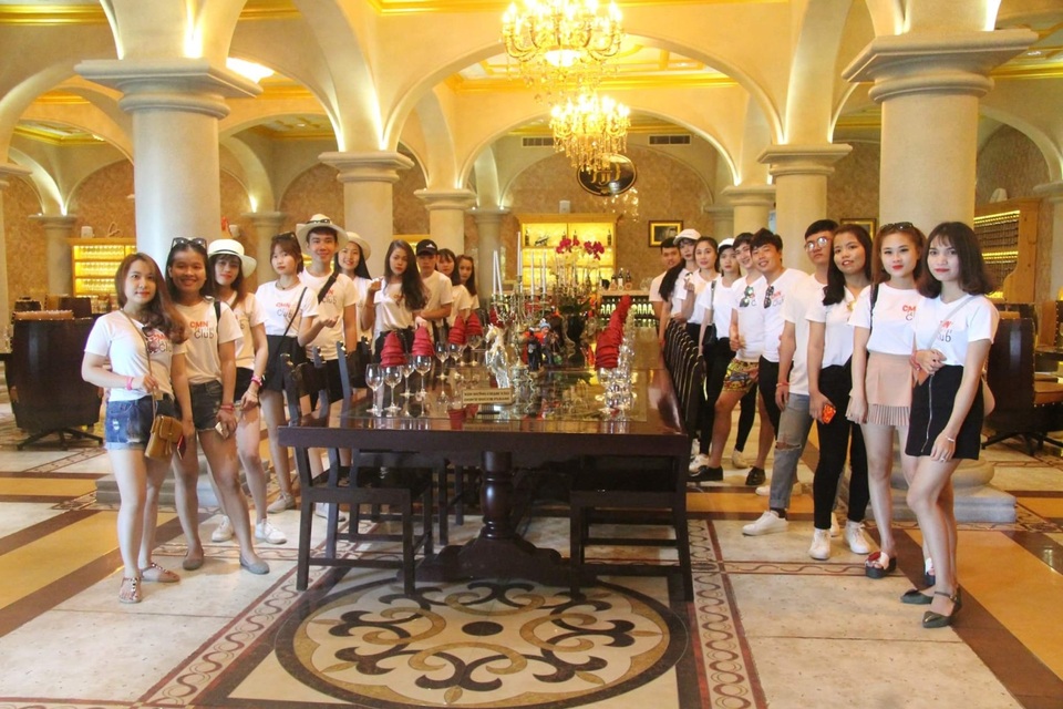 Học khối Ngành Du lịch - Nhà hàng - Khách sạn tại Cao đẳng Miền Nam: Cơ hội việc làm hấp dẫn cho SV ngay khi còn đang học - 4 Sinh viên khối ngành du lịch – nhà hàng – khách sạn tại Cao đẳng Miền Nam