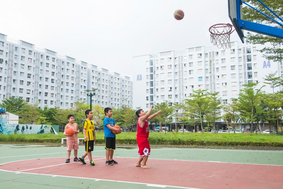 Sống trong một ngôi nhà kiên cố liệu đã thỏa mãn giấc mơ an cư của người Việt? - 2 Không gian xanh và các tiện ích cộng đồng như thế này thường bị các chủ đầu tư bỏ qua để tăng lợi nhuận.