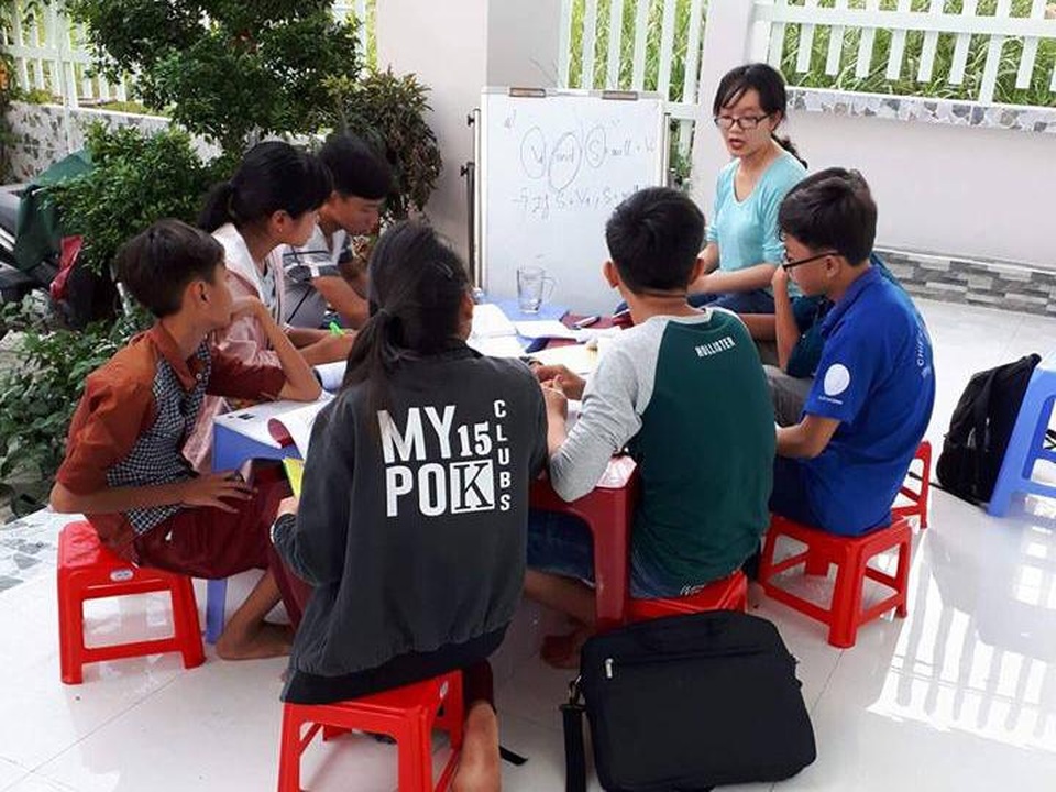 Tuy chỉ là những giờ học nhỏ mỗi cuối tuần, nhưng những hành động này đều mang đến ý nghĩa sâu sắc cho cả chính Uyên Thư và những đứa trẻ ở lớp học tình thương.