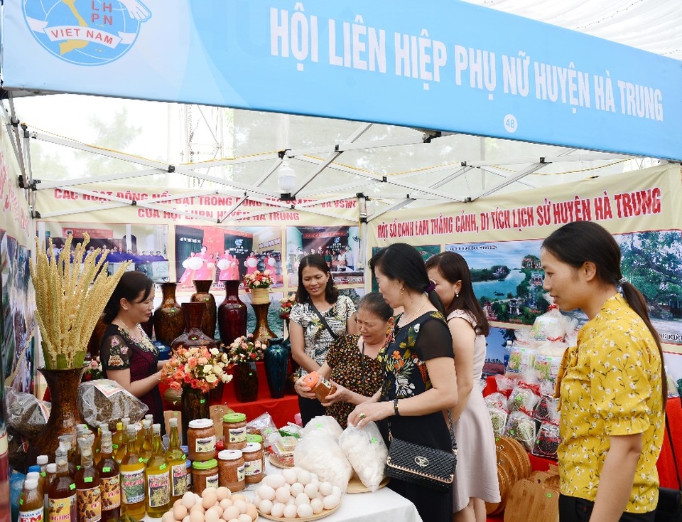 Thêm cơ hội khởi sự kinh doanh cho hơn 1 triệu phụ nữ Việt Nam - 1 Dự kiến đến 2025 sẽ có 1 triệu phụ nữ có cơ hội khởi nghiệp từ chương trình Chắp cánh đam mê phụ nữ Việt do nhãn hàng Sunlight khởi xướng