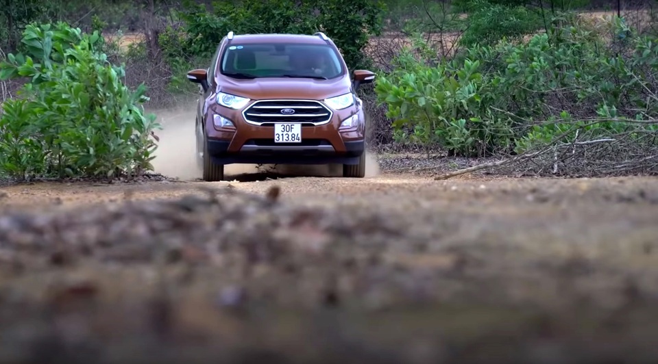 Đánh giá xe Ford EcoSport 2018: Đáng đồng tiền bát gạo - 5 Đánh giá xe Ford EcoSport 2018: Đáng đồng tiền bát gạo - 5