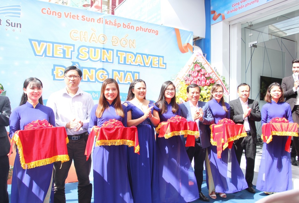 Viet Sun Travel tặng tiền mặt cho khách đặt tour nhân dịp khai trương chi nhánh Đồng Nai - 1 Chi nhánh Đồng Nai đã chính thức đưa vào hoạt động ngày 20/10/2018