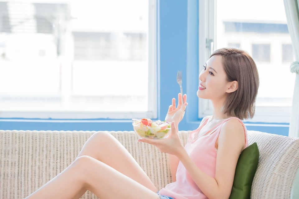 Da đầu của nàng đã được nâng niu theo xu hướng làm đẹp mới? - 3 Chị em ngày nay rất chú ý đến chế độ ăn để tăng cường sức khoẻ cho da đầu, mái tóc