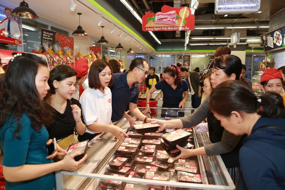 Người Hà Nội đã có cơ hội thưởng thức thịt lợn sạch chuẩn Châu Âu - Ảnh 4. Người Hà Nội đã có cơ hội thưởng thức thịt lợn sạch chuẩn Châu Âu - Ảnh 4.