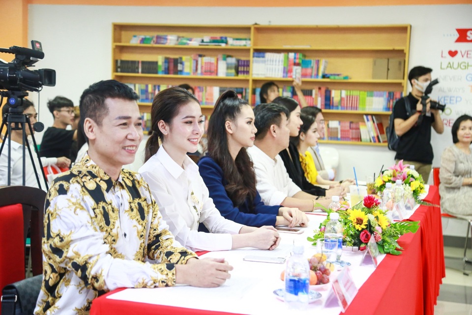 Sơ kết Miss UEF 2019 quy tụ nhiều gương mặt tên tuổi của Vbiz - Ảnh 4. Sơ kết Miss UEF 2019 quy tụ nhiều gương mặt tên tuổi của Vbiz - Ảnh 4.