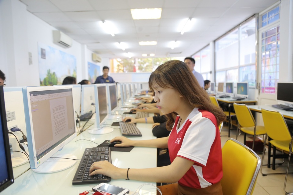“Đón sóng” cách mạng 4.0 với ngành Công nghệ thông tin - Ảnh 1. “Đón sóng” cách mạng 4.0 với ngành Công nghệ thông tin - Ảnh 1.