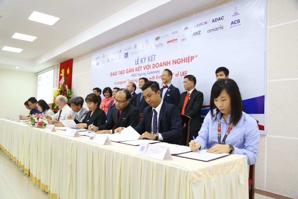 “Đón sóng” cách mạng 4.0 với ngành Công nghệ thông tin - Ảnh 2. “Đón sóng” cách mạng 4.0 với ngành Công nghệ thông tin - Ảnh 2.