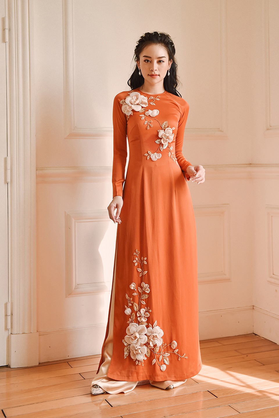 Mặc áo dài đón Tết, đánh thức niềm tự hào dân tộc - Ảnh 2. Mặc áo dài đón Tết, đánh thức niềm tự hào dân tộc - Ảnh 2.