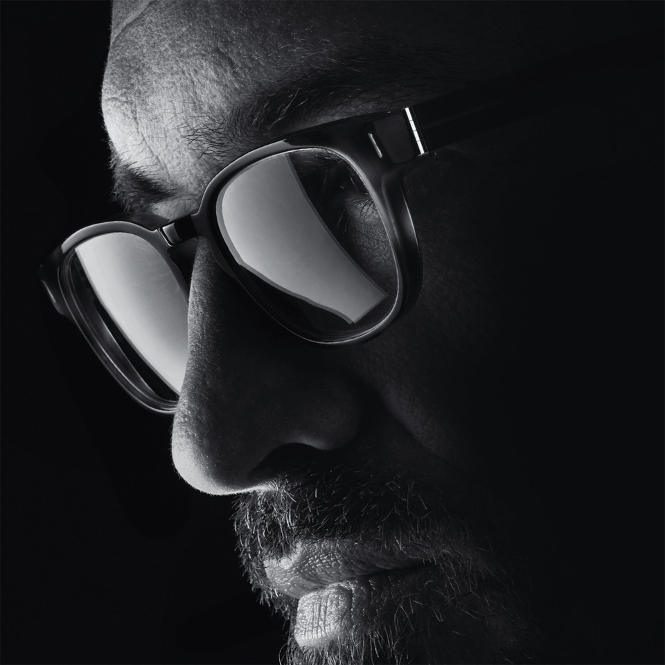 Cảm giác vốn là thứ không thể diễn tả hết bằng lời nói, chỉ khi đeo kính Von Arkel, bạn mới có thể cảm nhận hết được sự thoải mái mà mỗi chiếc kính đem lại. Và khi đó thì cá tính của người đeo cũng tự nhiên được bộc lộ.