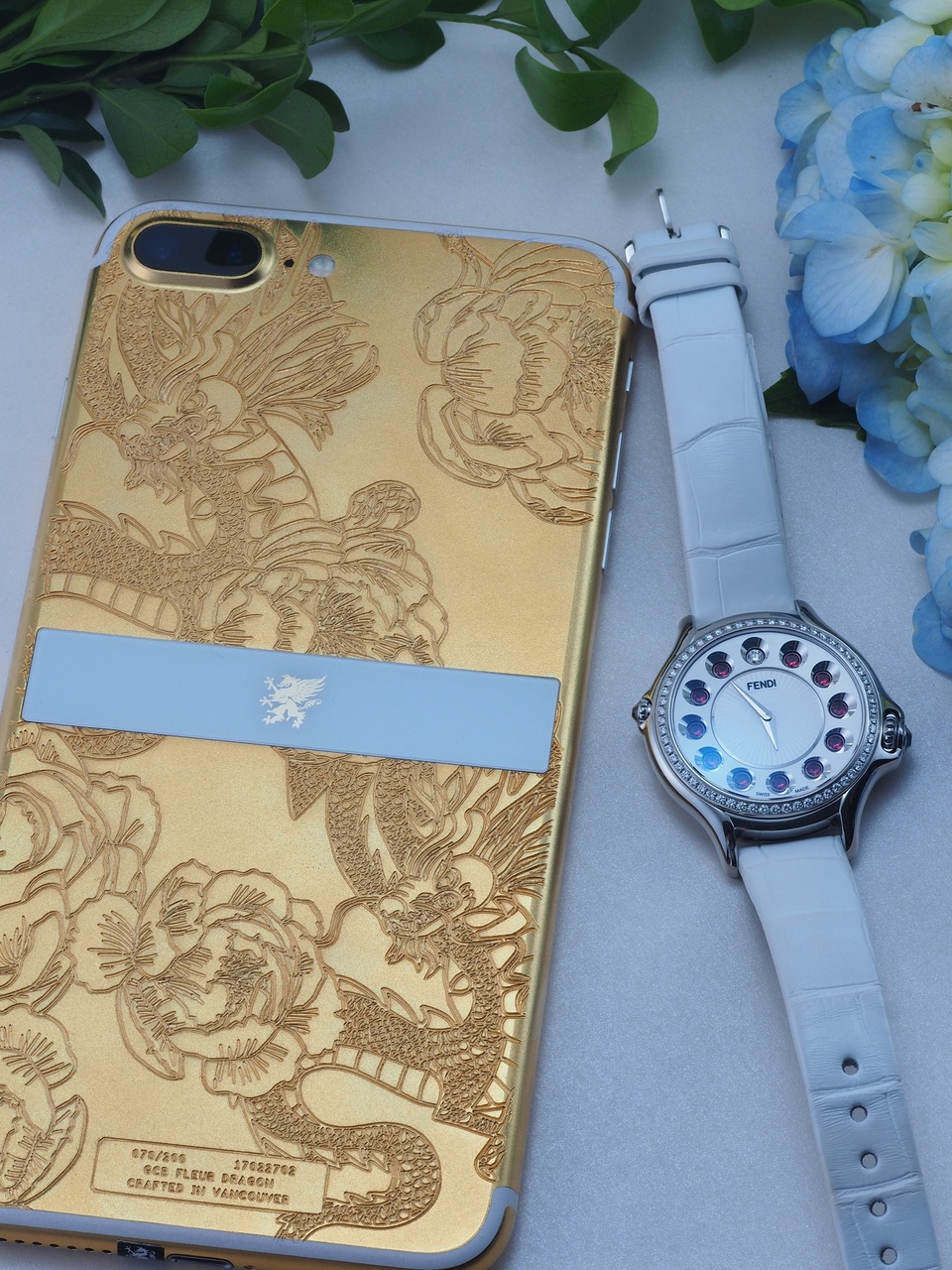 Mobiado Grand 7/7 Plus – Ngôn ngữ thiết kế đẳng cấp - 6 Dung hòa giữa sự dữ tợn của loài Rồng và vẻ đẹp thuần khiết của những đóa hoa, phiên bản Fleur Dragon hay còn gọi là “Hoa Long” là trung gian mang đến những điều tốt lành nhất.