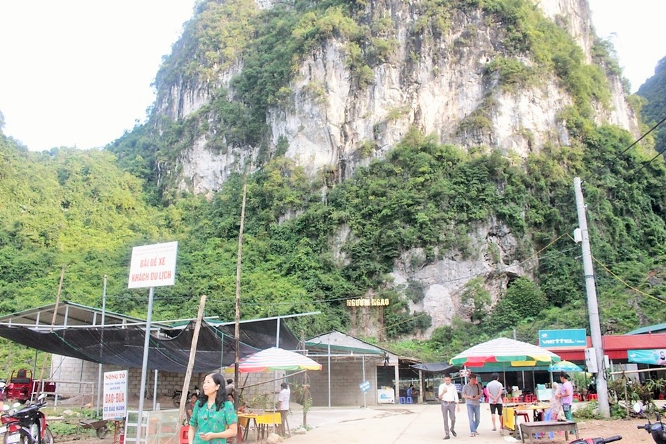 Ngỡ ngàng với kiệt tác “động hổ” xứ Cao Bằng - 1