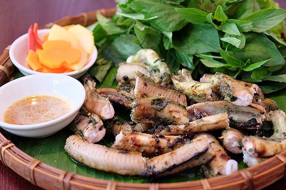 Cá Ninja – hải sản “độc” của vùng biển Nam Trung bộ - 3 Cá ninja nướng có hương vị hấp dẫn thực khách. (Ảnh: amthuc365)