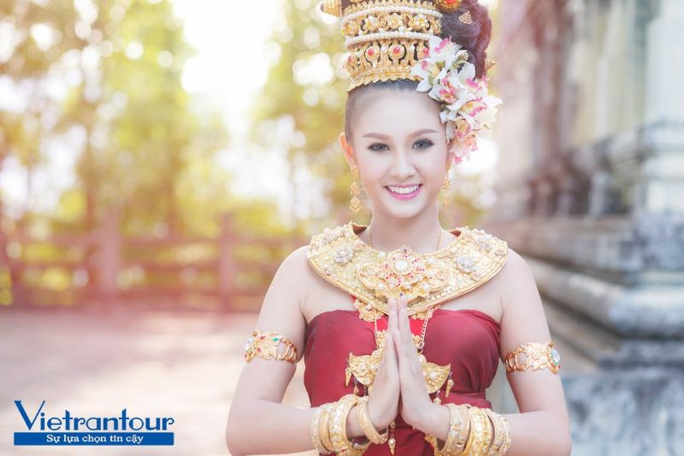 Vì sao tuyệt đối không nên đi Thái Lan? - 5 Nụ cười – Điều làm nên thương hiệu xứ chùa Vàng