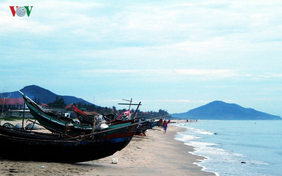 “Mục sở thị” những làng chài thơ mộng nhất Việt Nam - 3 Lăng Cô đã quá nổi tiếng nhờ cảnh quan thiên nhiên thơ mộng. (Ảnh: VOV)