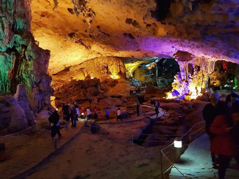 6 hang động Việt Nam nổi tiếng thế giới - 6 Giống như tên gọi, hang sẽ khiến du khách phải sửng sốt khi bước vào bên trong.(Ảnh: noobool)