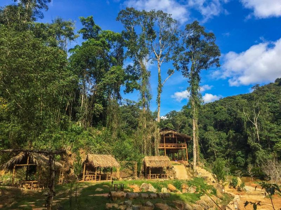 Háo hức "check in" bàn tay may mắn khổng lồ đang gây sốt ở Đà Lạt - 1 Háo hức "check in" bàn tay may mắn khổng lồ đang gây sốt ở Đà Lạt - 1